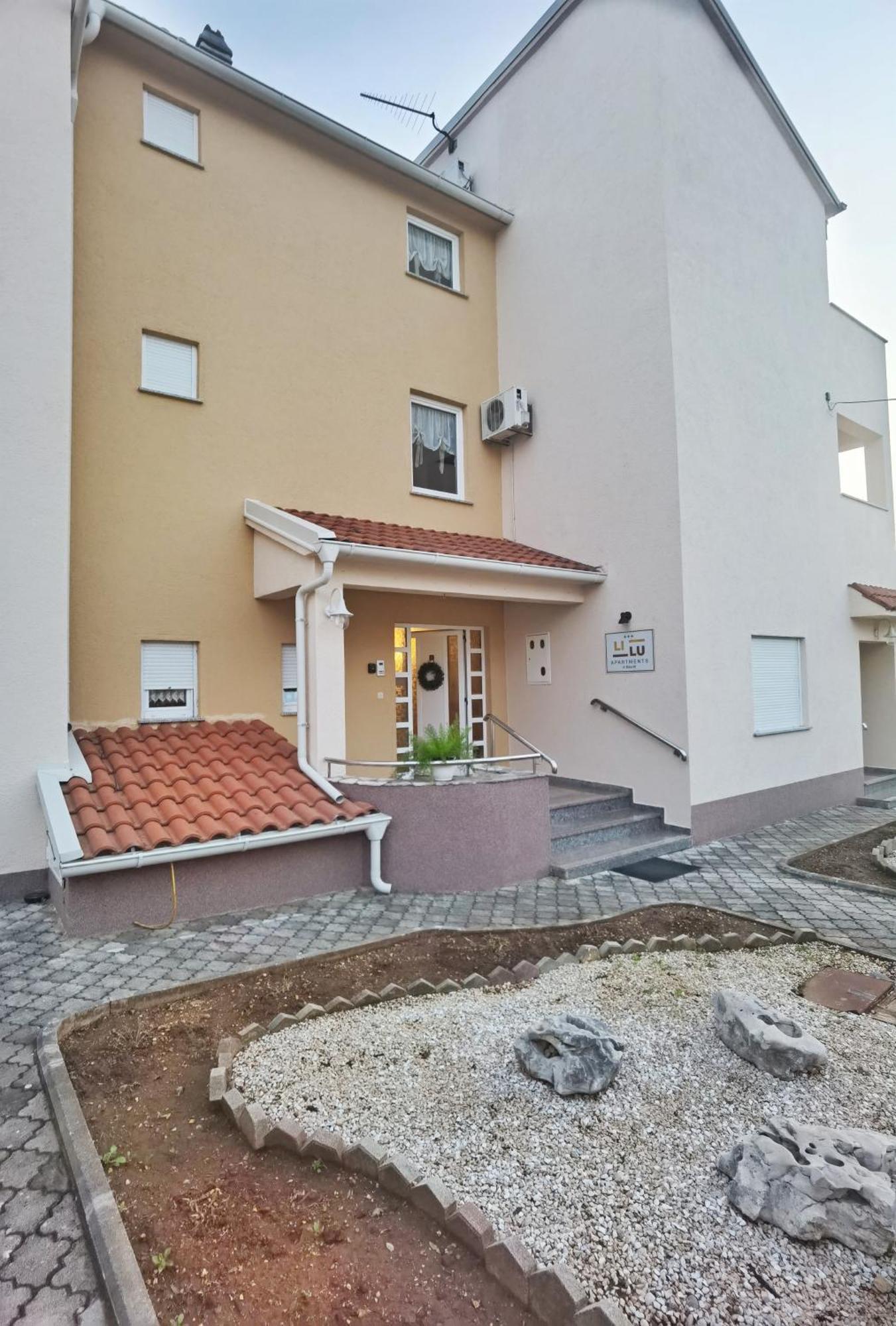 Lilu Apartments Vodice Buitenkant foto